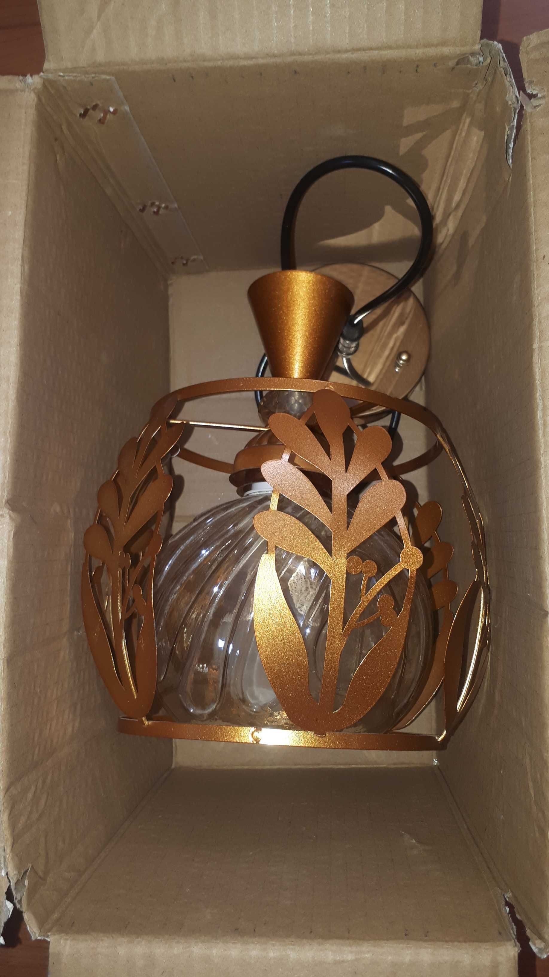 Продам люстру новую.