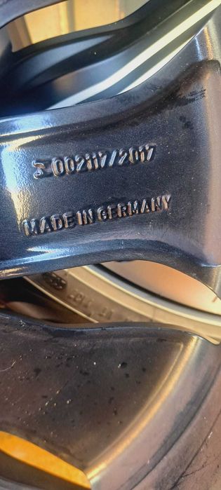 Vand Jante Mercedes R20