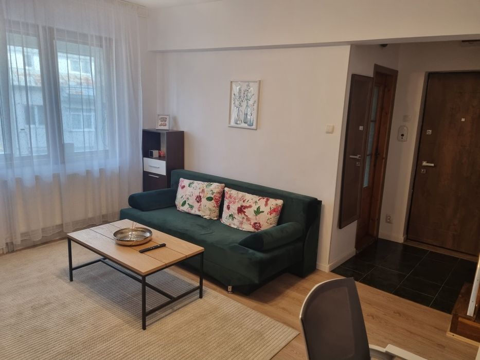 Apartament de închiriat