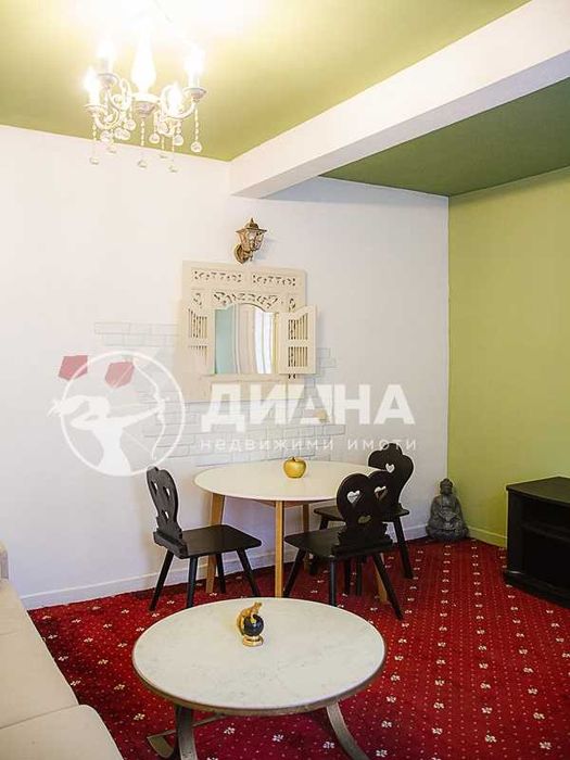 Продава се Етаж от къща в Пловдив, Център - 88 кв.м за 2023 €/кв.м - Снимка #1