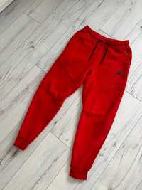 Nike Tech Pants | Red