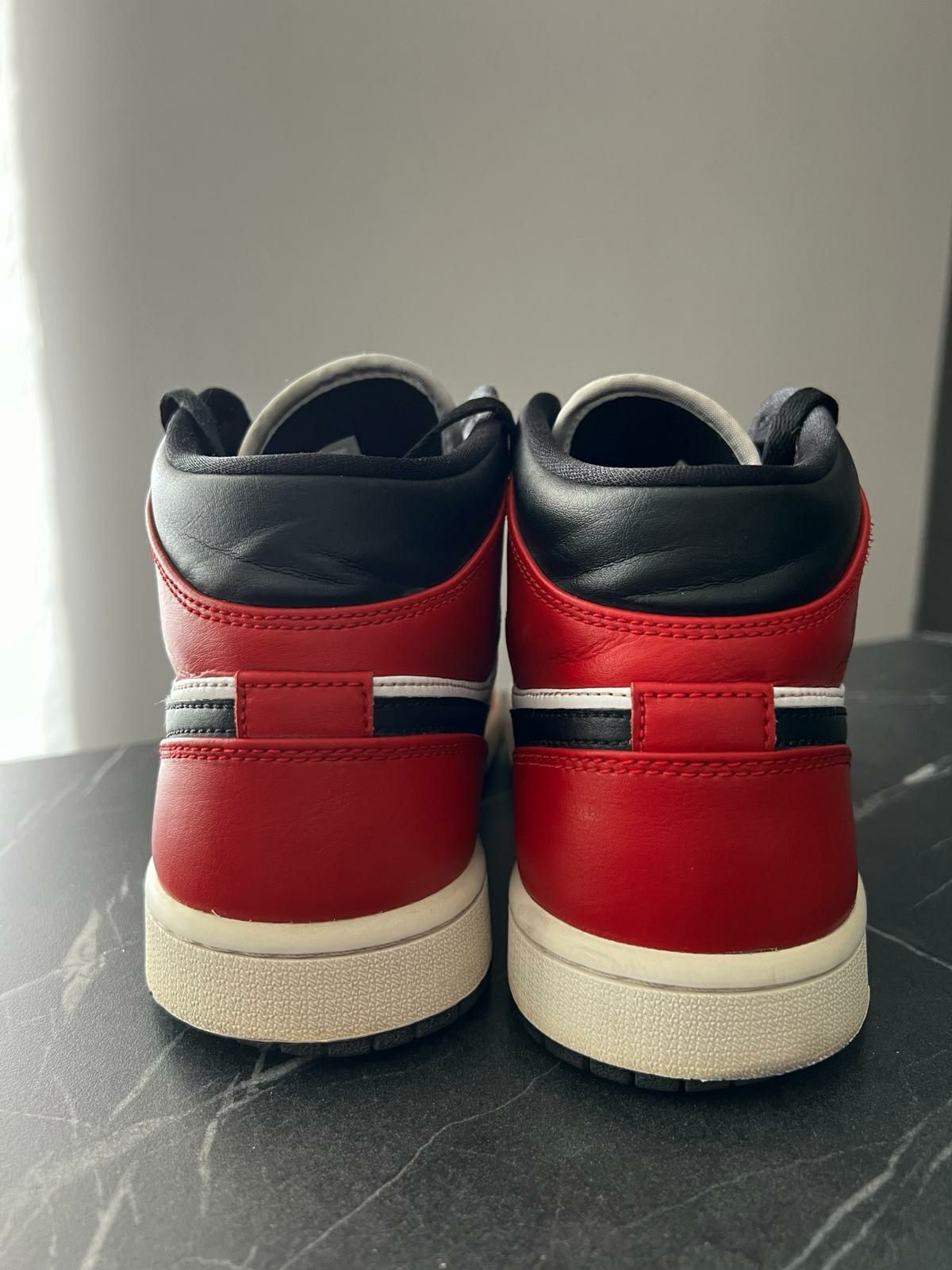 Air Jordan 1 mid Chicago