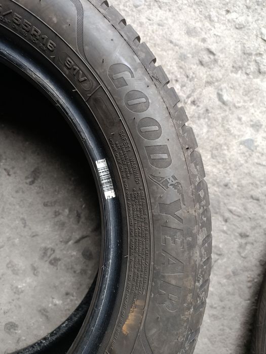 Всесезонни гуми -2022г./42с.-16цола-205/55-1бр.-70лв."GOOD YEAR"