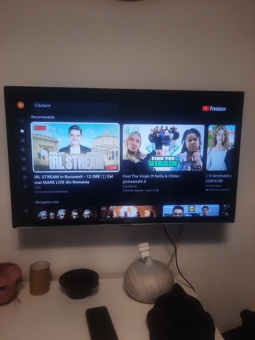 Televizor SmartTv Horizon de 81 cm în garanție