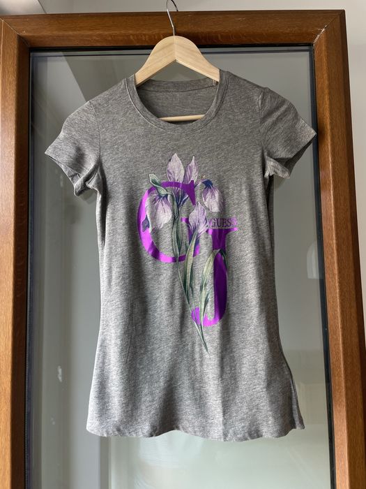 Оригинални тениски Guess размери xs-s.