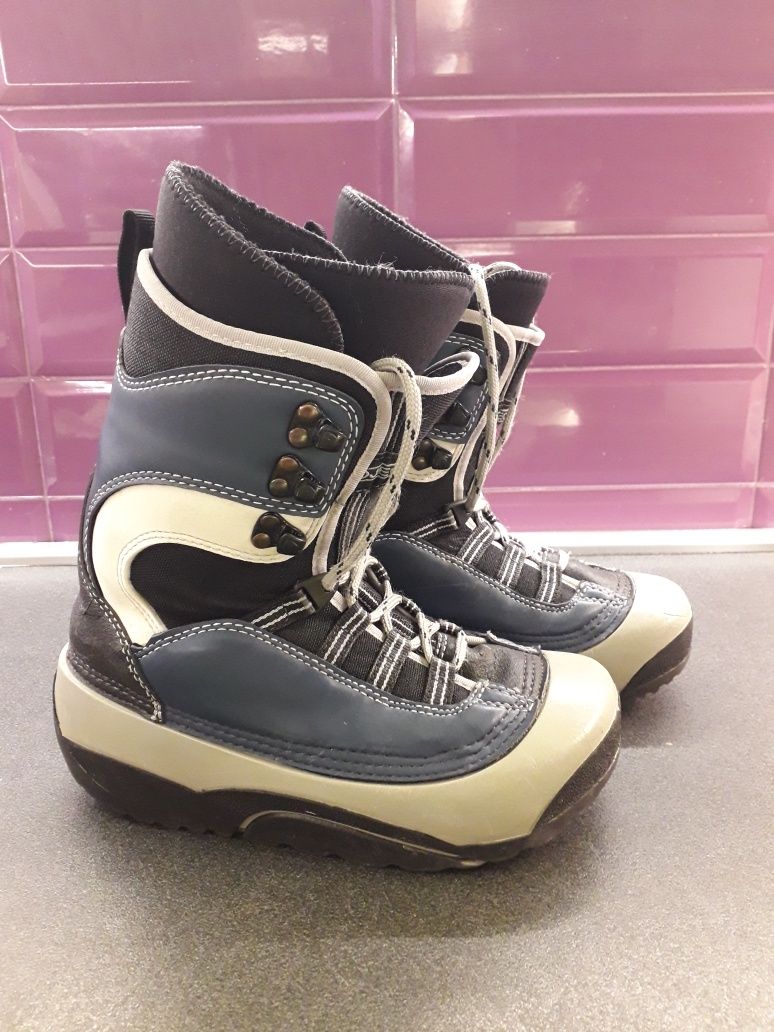 Vand Boots Shark Modes marimea 34