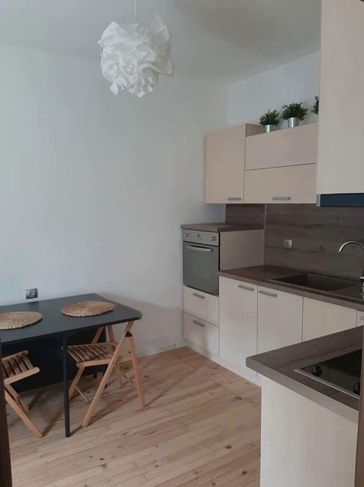 Дава се под наем Етаж от къща в Пловдив, Кършияка - 98 кв.м за 510 € - Снимка #1