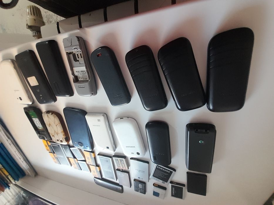 Продам телефоны не которые возможно рабочие точно не знаю очень давно