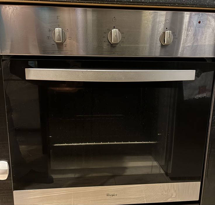 Фурна за вграждане Whirpool