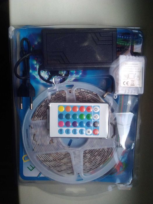 Лента светодиодная светильник разноцветная с пультом управления