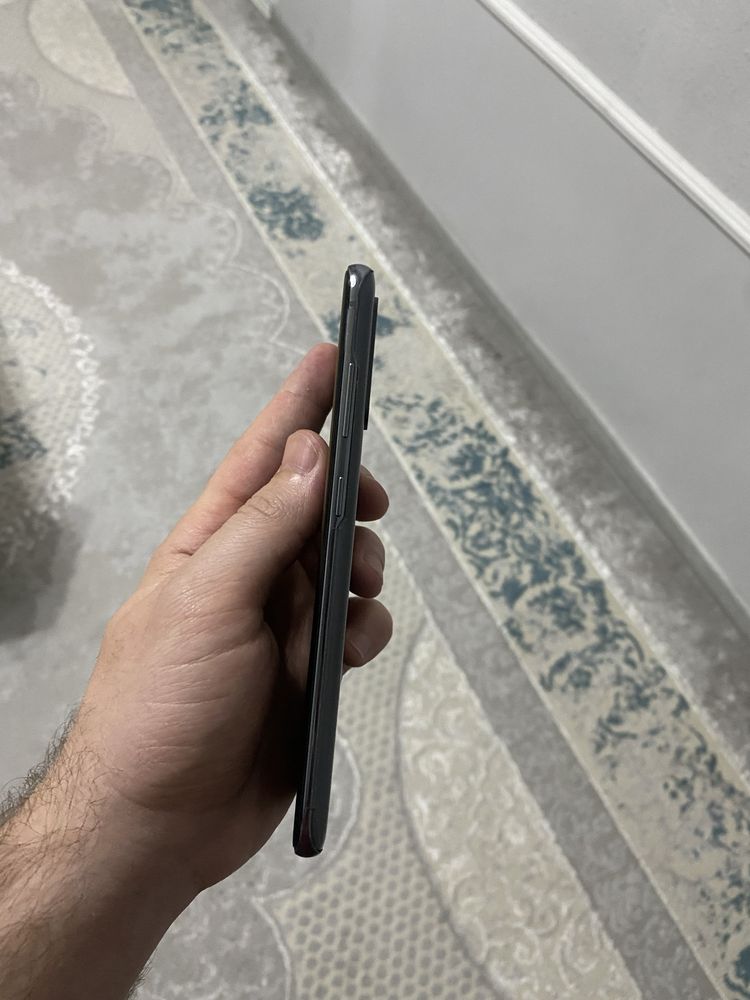Samsung S 20 holati ideal karobka dacumenti bor
