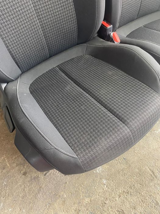 Предни седалки за Пежо 208 и Пежо 308