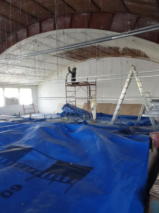 Izolatii cu spuma poliuretanica Izolatie / hidroizolatii