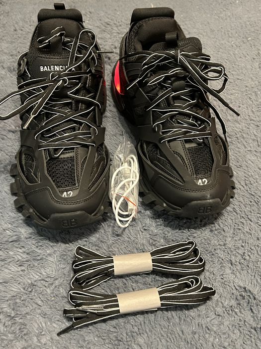 Balenciaga track led