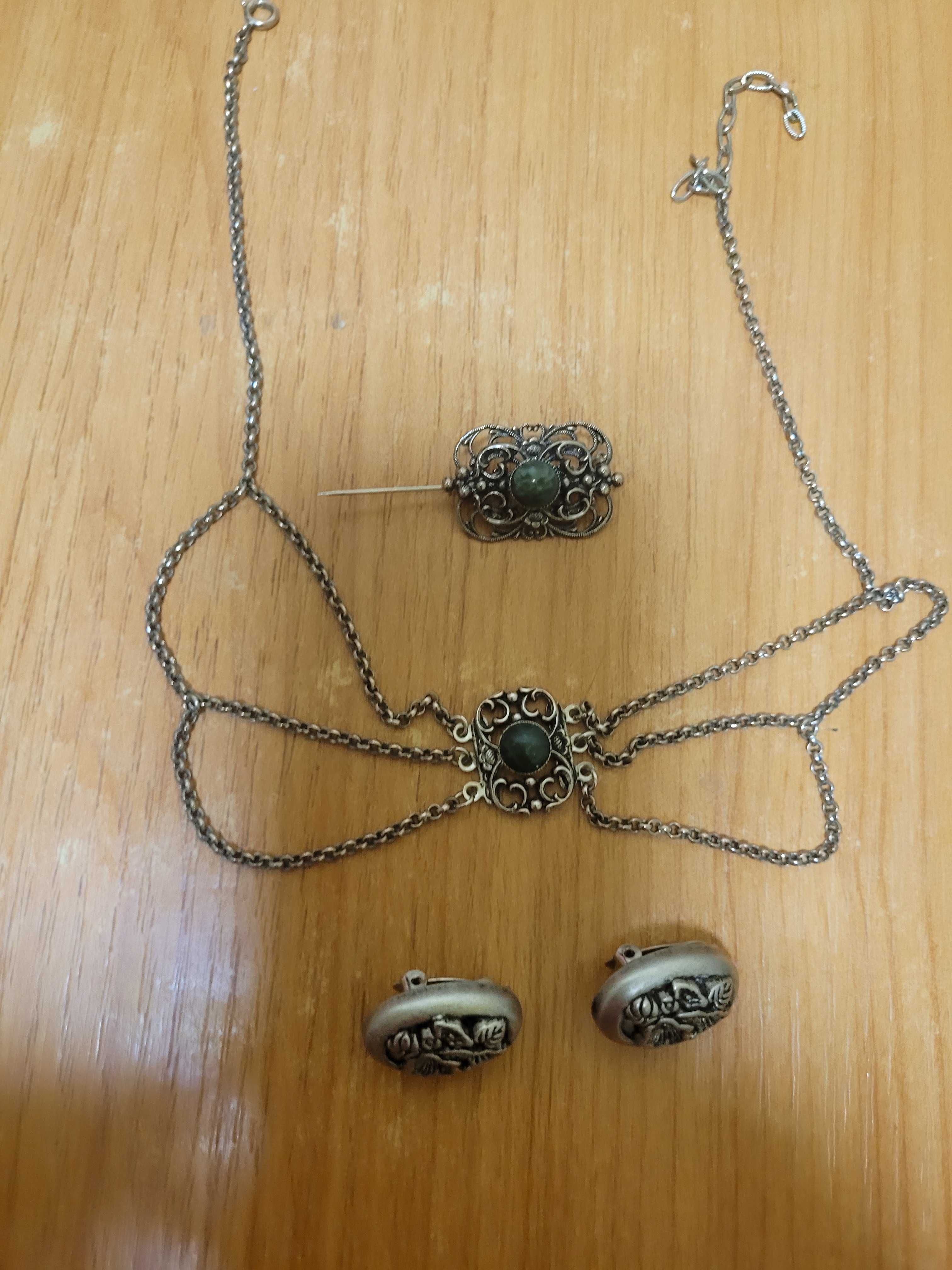 Bijuterii vintage și accesorii