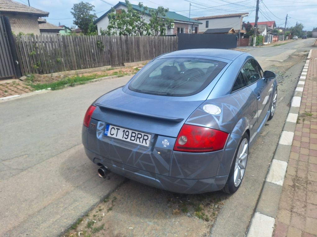 Vând Audi TT din 2004
