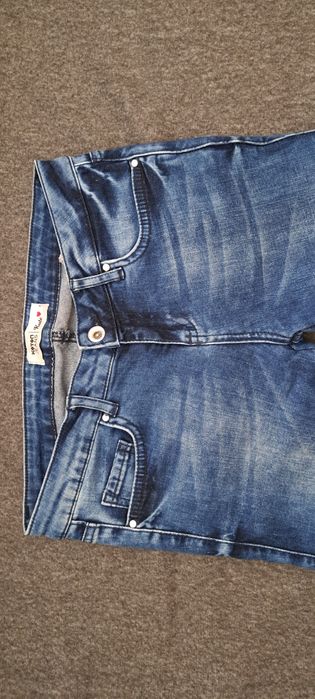 Джинсы фирма Кoton  состояние в идеале,  как новые, размер 26-27