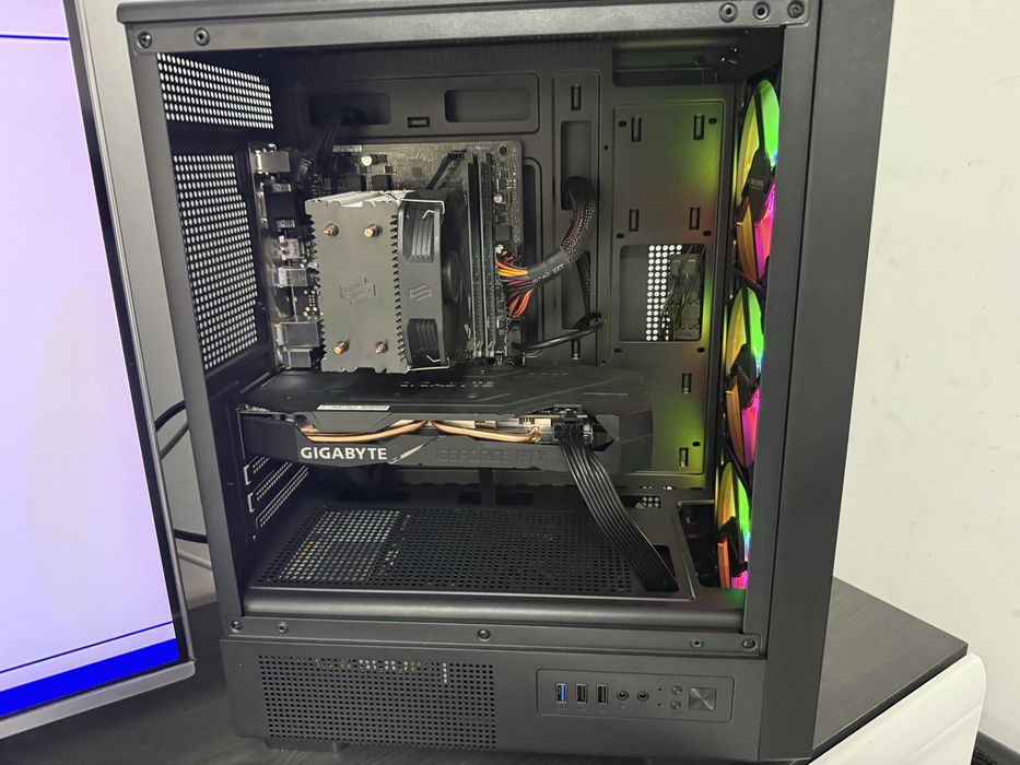 Vand schimb PC Gaming i5 9600K 16Gb Ram RTX 2060 Super 8Gb SSD 500Gb