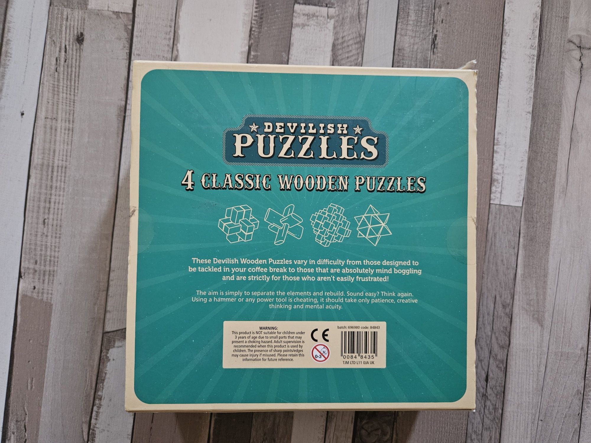 Puzzle de lemn în cutia originala