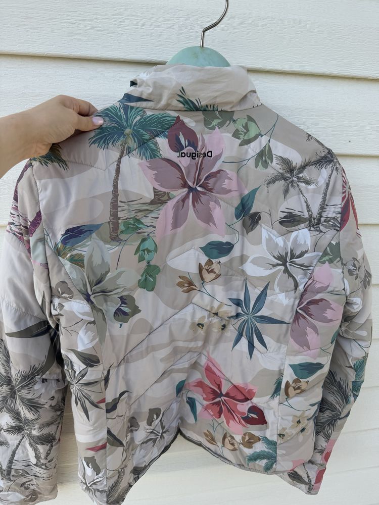 Дамско пролетно яке Desigual