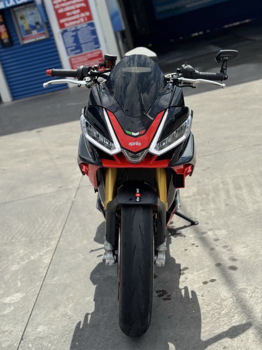 Aprilia Tuono V4 Factory 1100 Superpole 2021