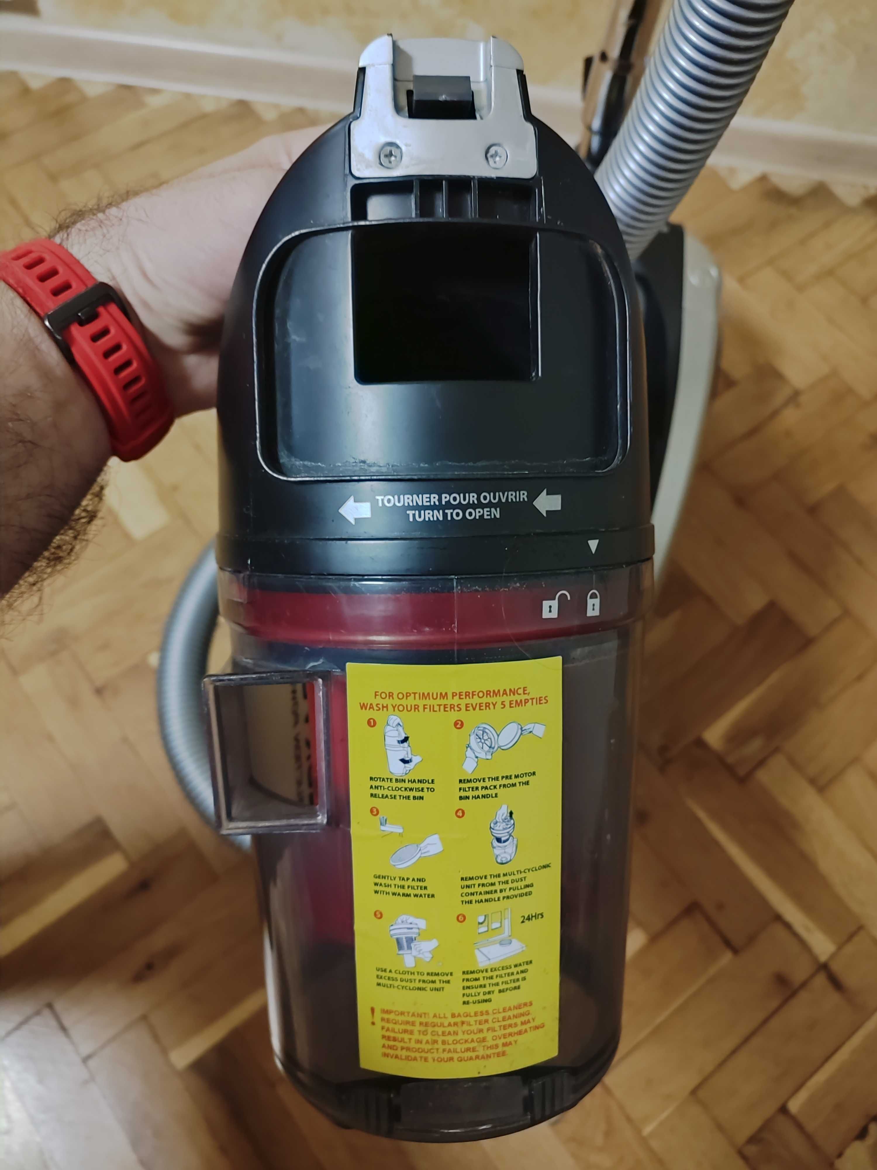 Прахосмукачка Hoover Curve CU71 700W