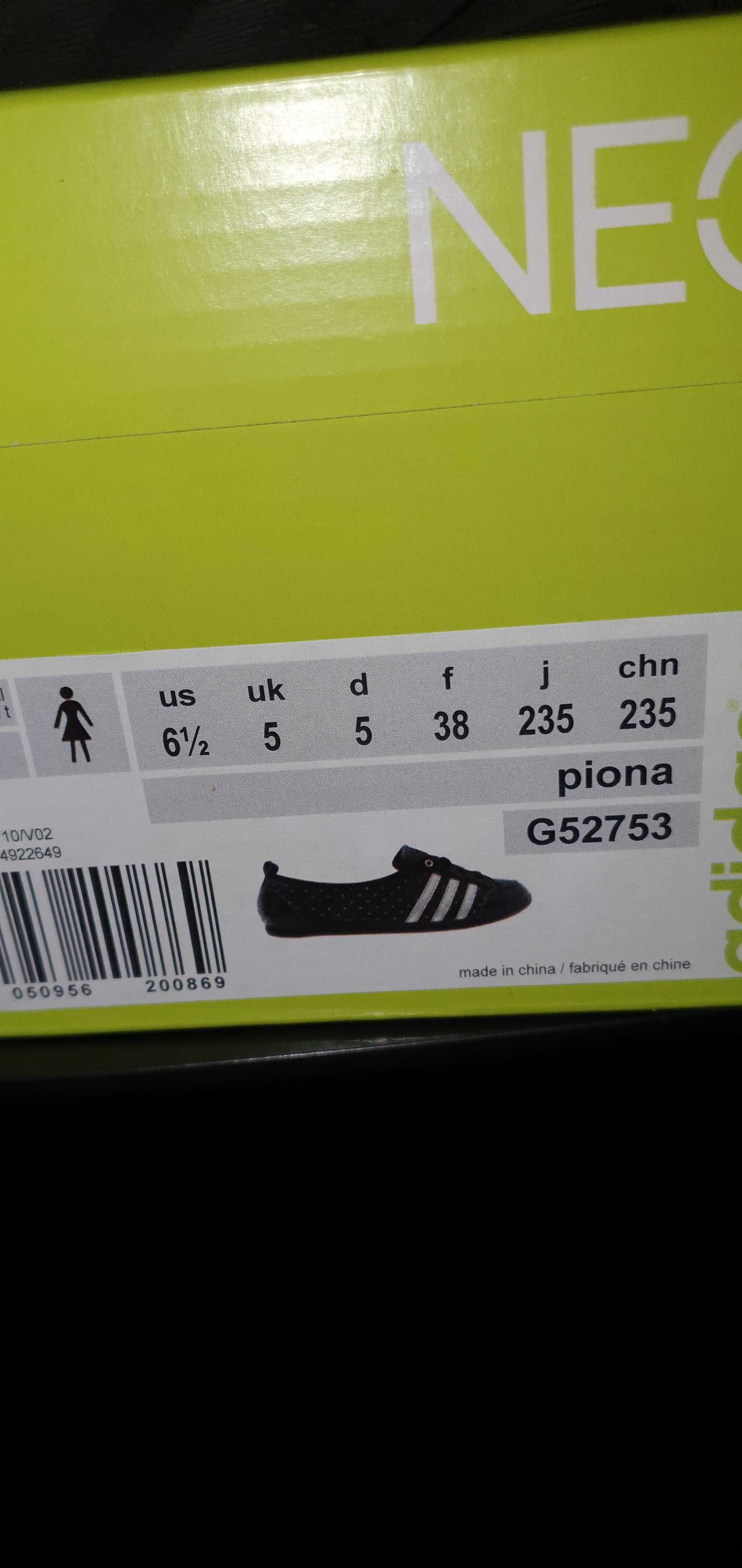 Adidas обувки р-р 38(UK 5) нови с кутия