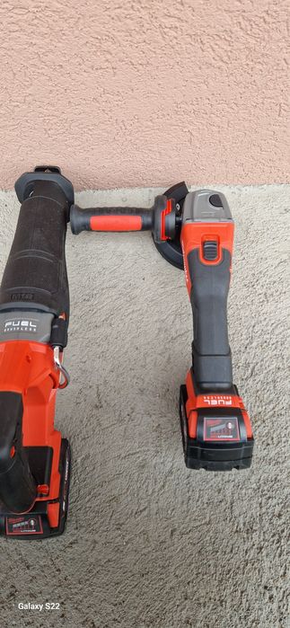 Milwaukee polizor, ferestrau sabie pe acumulator