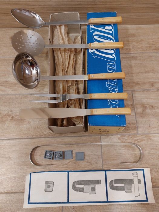 Кухненски набор - руски, чисто нов