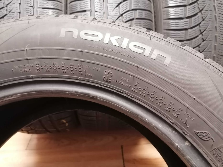 235/55/17 Bridgestone / Nokian зимни гуми