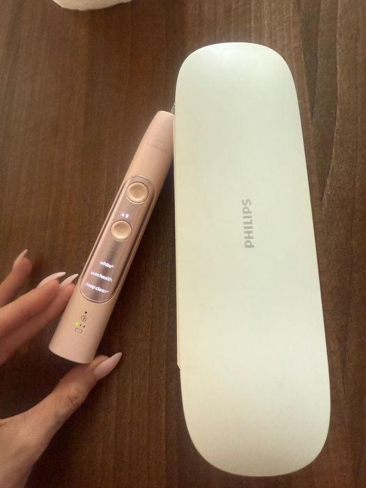 Periuță de dinți roz Philips Sonicare HX962P 1C si travel case
