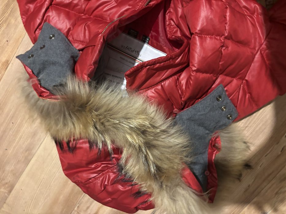 Тъмно червено яке пук