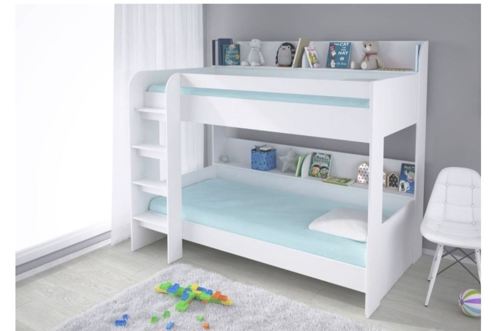 Кровать детская, двухярусная