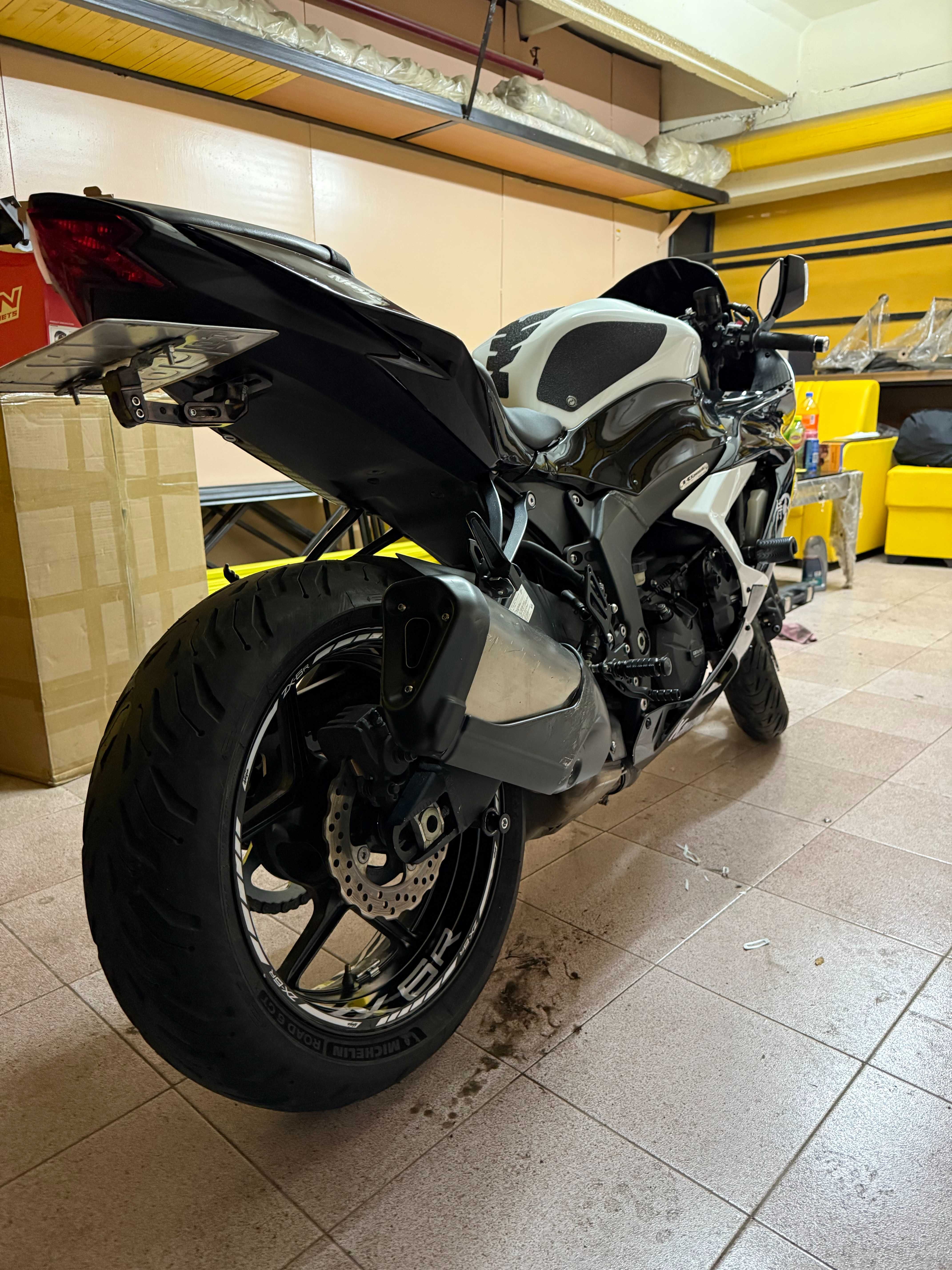 Мотоцикл Kawasaki ZX6R
