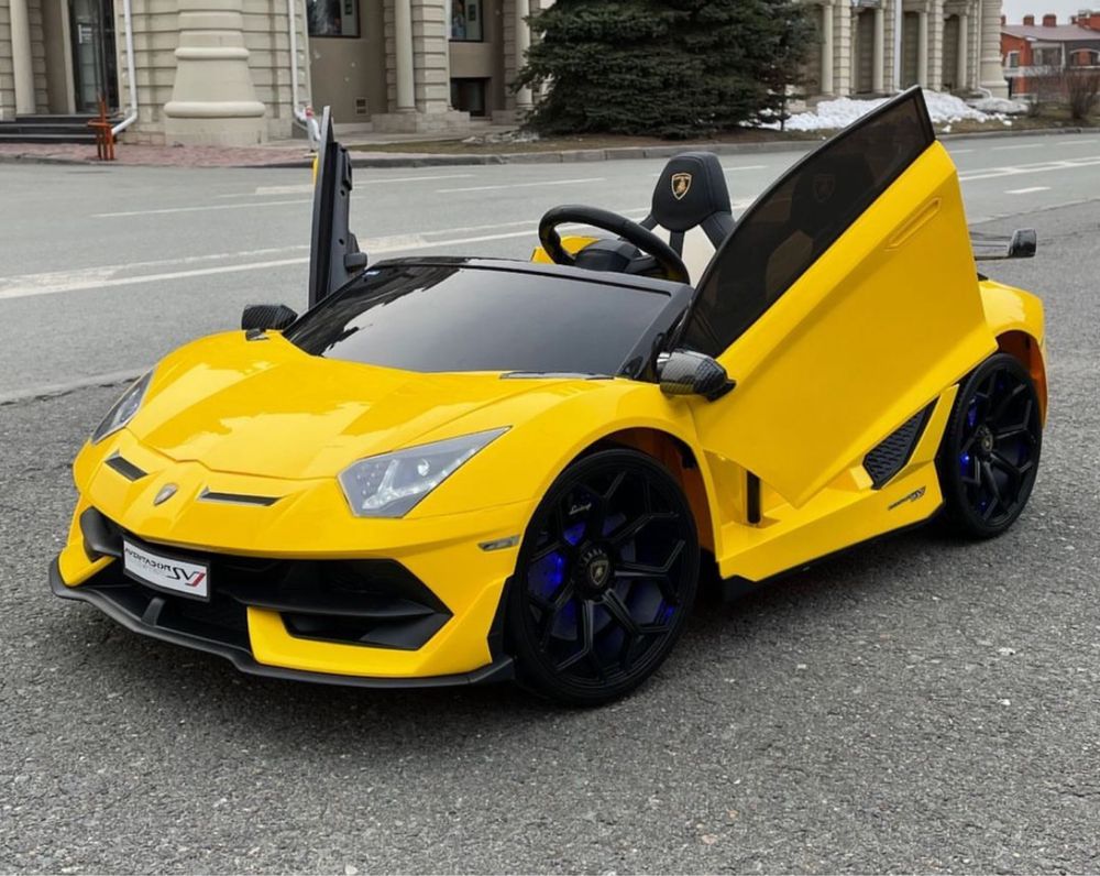 Детский электромобиль Lamborghini Aventador SVJ 24V с монитором