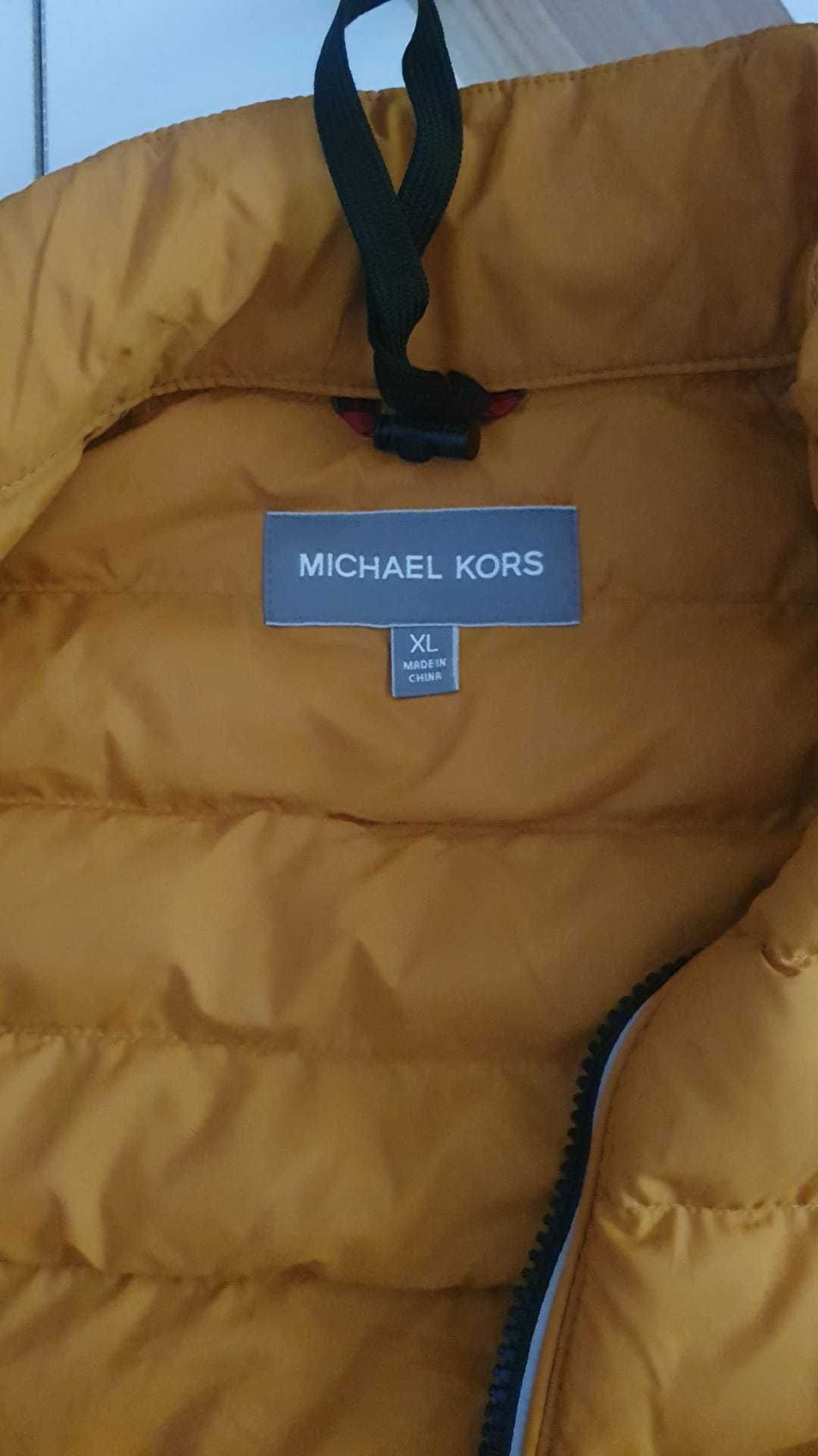 Vand vesta barbat Michael Kors masura L  originala noua