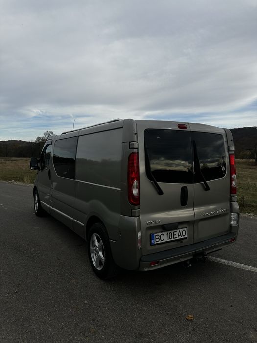 Opel vivaro 2.5 CDTI