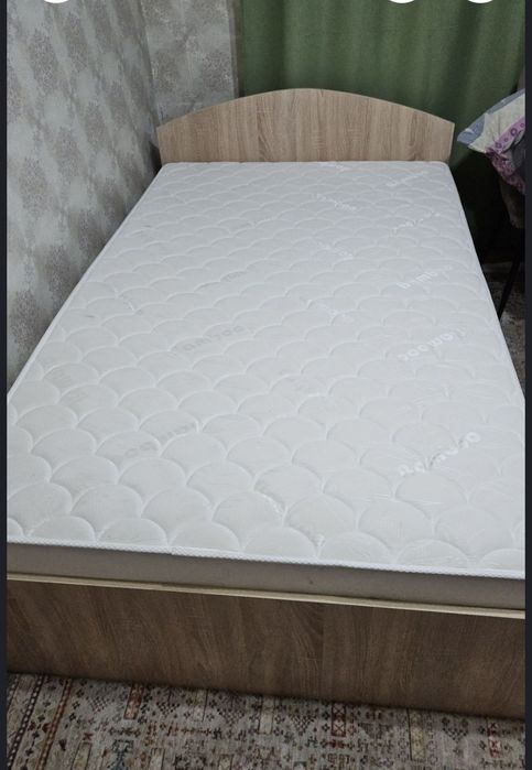 Кровать с матрасом 120 на 200