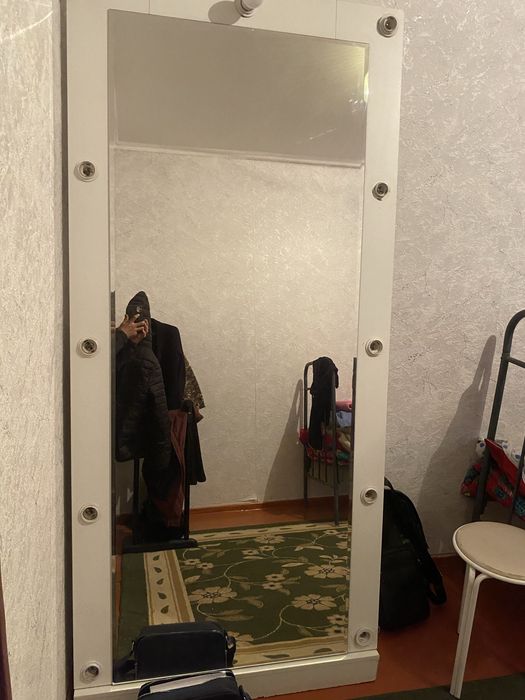 Айна сынбаган лампочкалары истецди