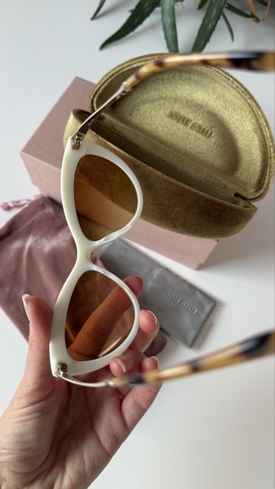 Ocheri de soare Miu-Miu - originali