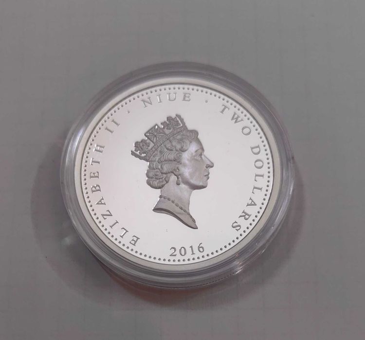 Герб на София Сребърна монета с частично златно покритие 2 долара Ниуе