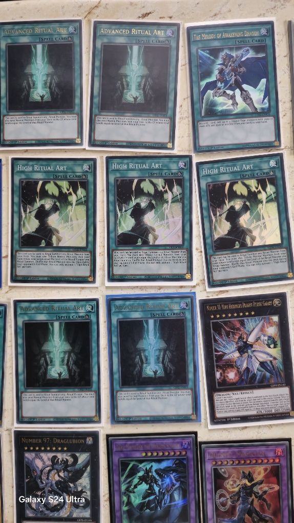 Yu-Gi-Oh! карти - blue eyes и support, кутия на кайба