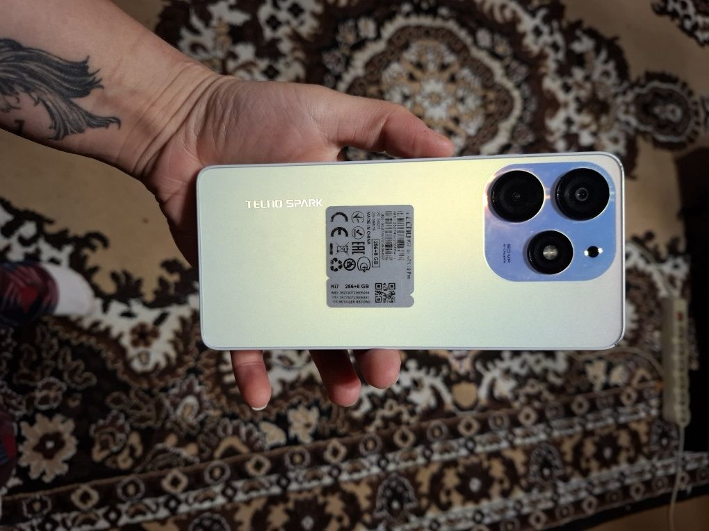 Продам Tecno spark 10