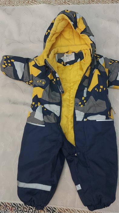 Продам зимний комбинезон BabyGo 86 см