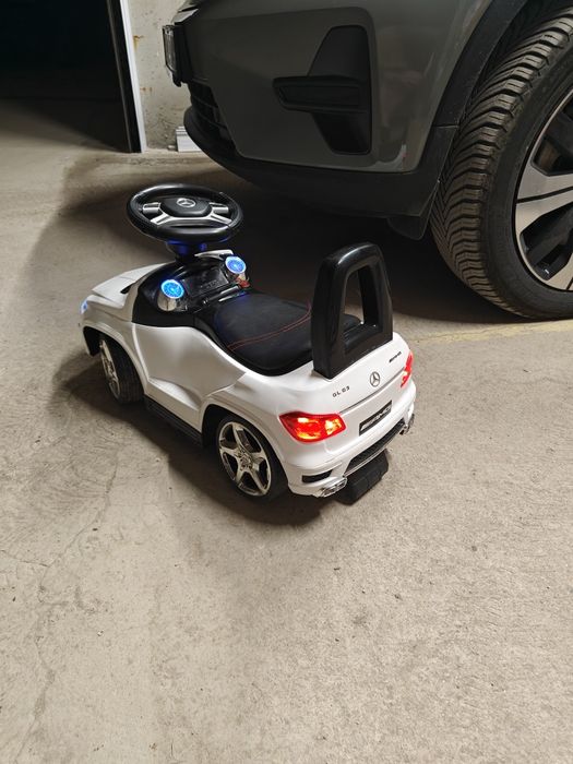 Детски джип за бутане