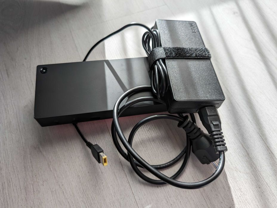 Lenovo ThinkPad Thunderbolt 3 Dock Station - Type 40AC