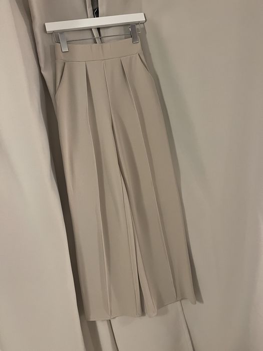 Панталони в сиво и бежаво H&M