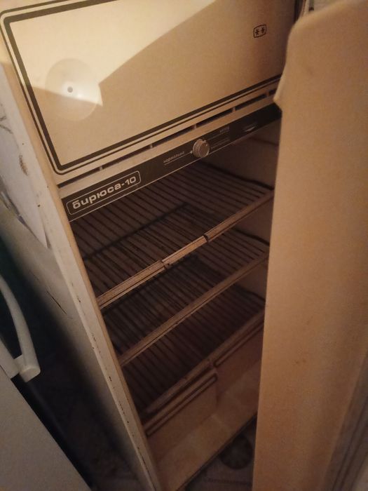 Продам холодильник Бирюса все работает