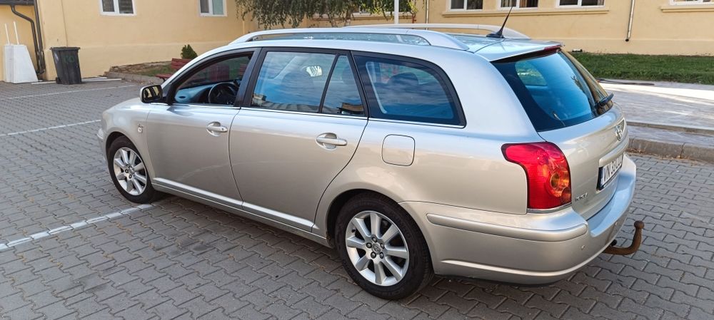 Toyota Avensis T25 2.0 116 CP