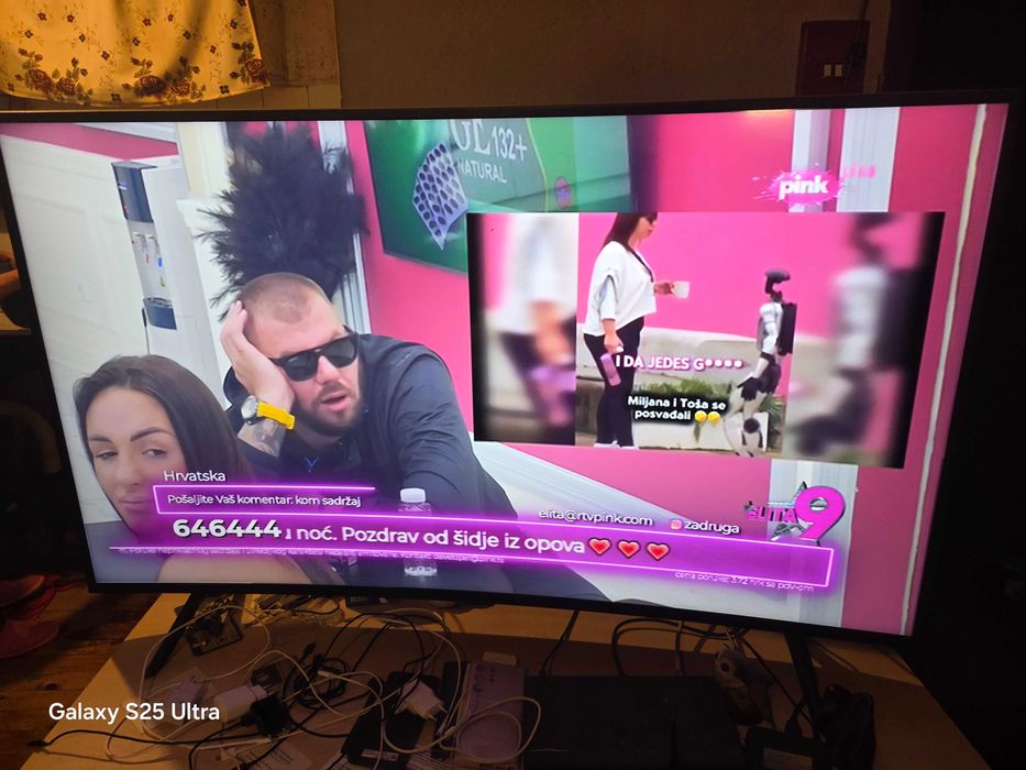 Телевизор Samsung 55" UHD, Извит